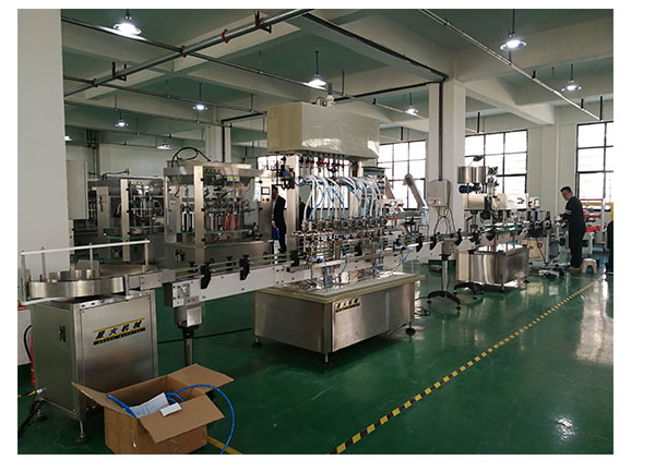 自動化蘇打水灌裝生產(chǎn)線/全自動蘇打水灌裝機械設備