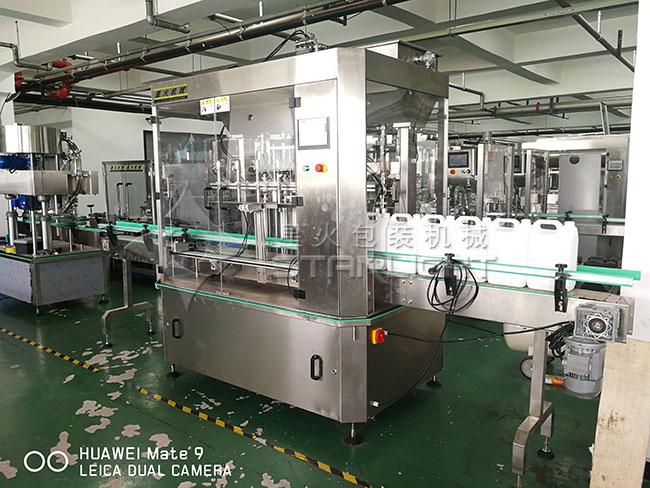 �����͹��b�C���C�S���Ȍ���չʾ